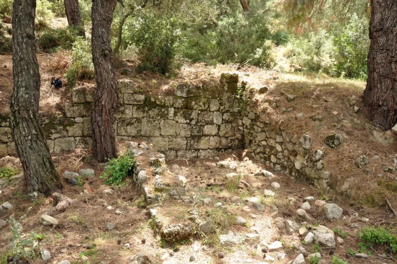 Kolofonas – senovinis Jonijos miestas netoli Izmiras