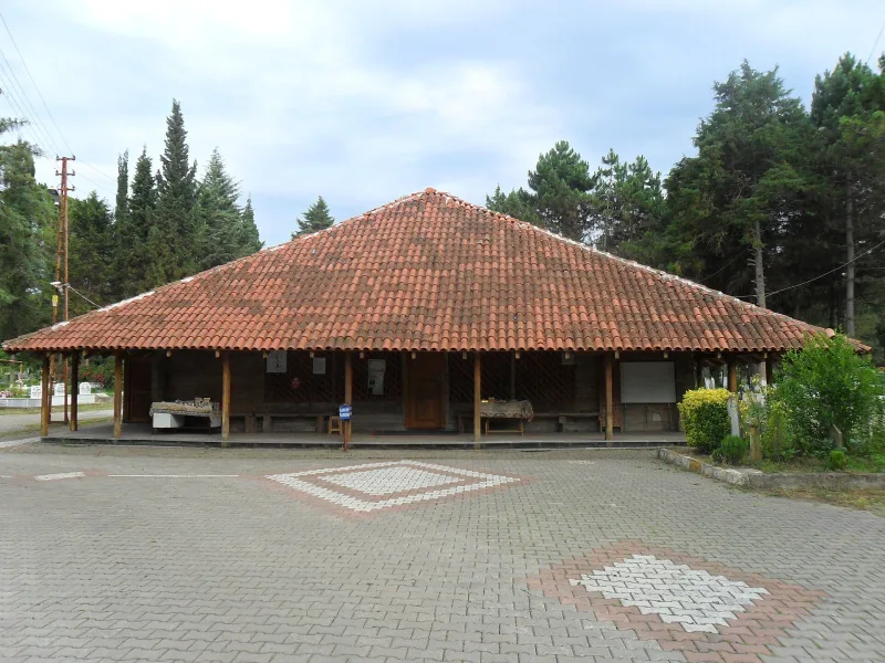 A szamsuni Site Camii – a város fő mecsetje