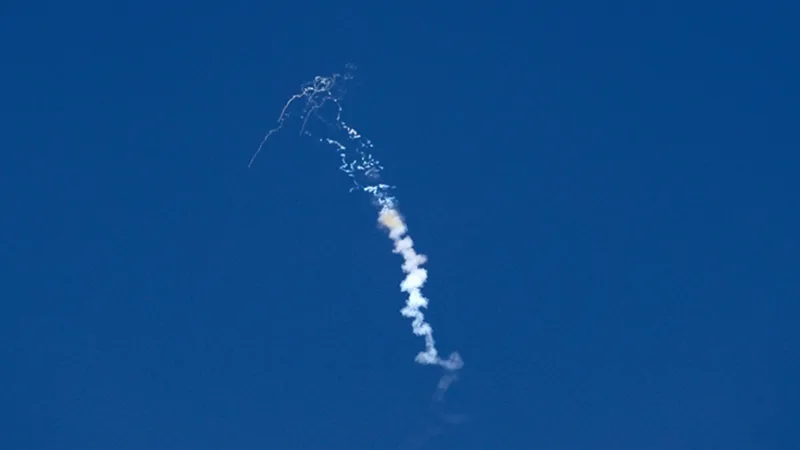 Es wurde bekannt gegeben, dass das Gebäude des irakischen Geheimdienstes mit einer Drohne angegriffen wurde