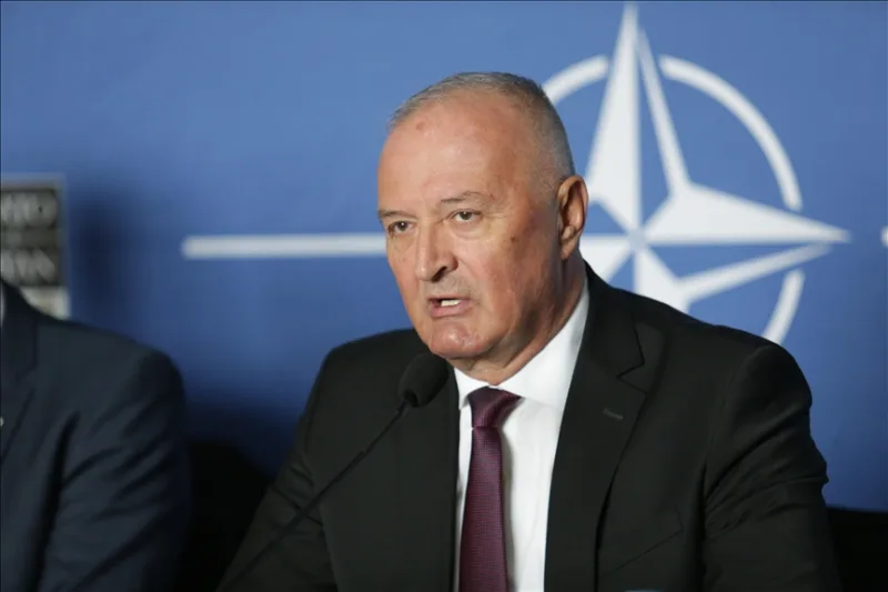 보스니아 헤르체고비나 국방장관 헬레즈는 5월 말에 바이락타르 TB2에 관한 계약을 체결할 것이라고 밝혔다