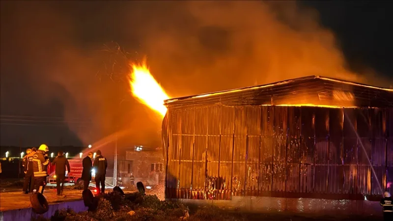 Osmaniyen paperitehtaalla syttyneeseen tulipaloon puututaan