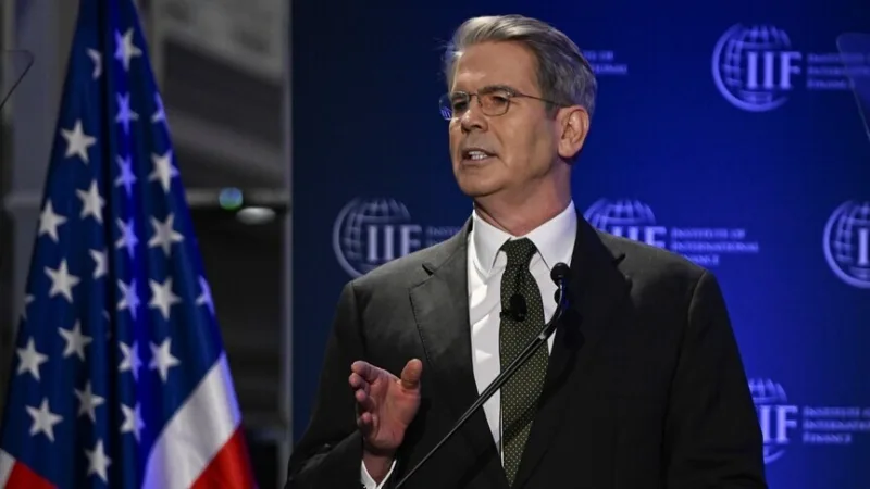 وزير الخزانة الأمريكي بيسنت: طلب العديد من حلفائنا في الخليج الحصول على خط تبادل عملات