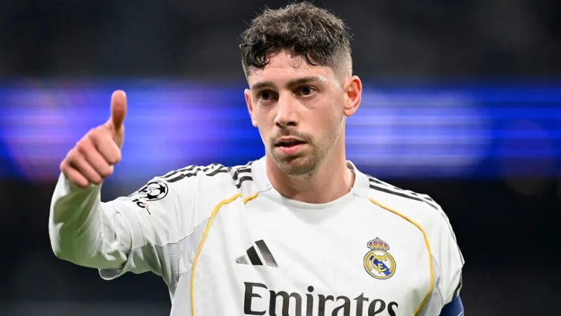 Valverde, que sofreu uma contusão na cabeça no Real Madrid, ficará afastado dos relvados durante duas semanas