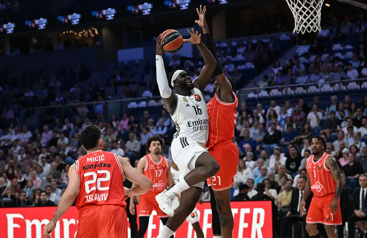 O Real Madrid derrotou o Hapoel IBI Tel Aviv e qualificou-se para a Final Four da Liga Europeia de Basquetebol