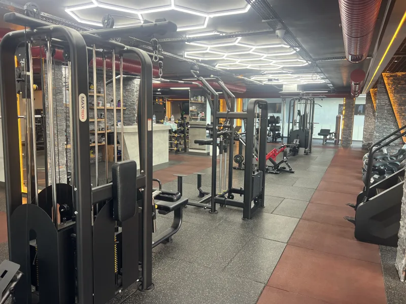 Black Bull Pro GYM — Fitnessstudio in Alanya: Online-Bestellung, Preise und Bewertungen