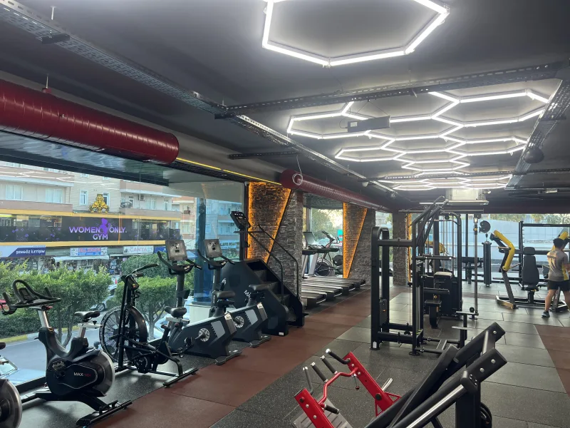 Black Bull Pro GYM — Fitnessstudio in Alanya: Online-Bestellung, Preise und Bewertungen